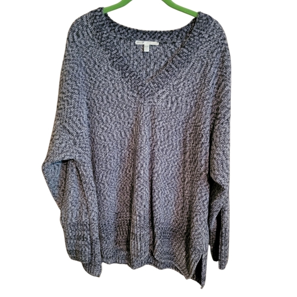 EUC Gray & BLACK Women's Sweater